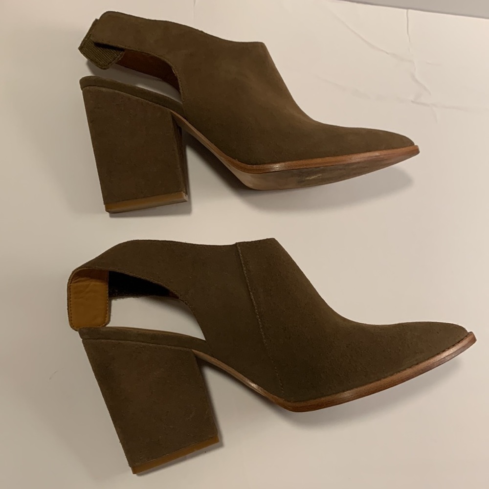 𝅺BETTYE Muller Olive Green Suede Heeled Booties Sling Back size 10M